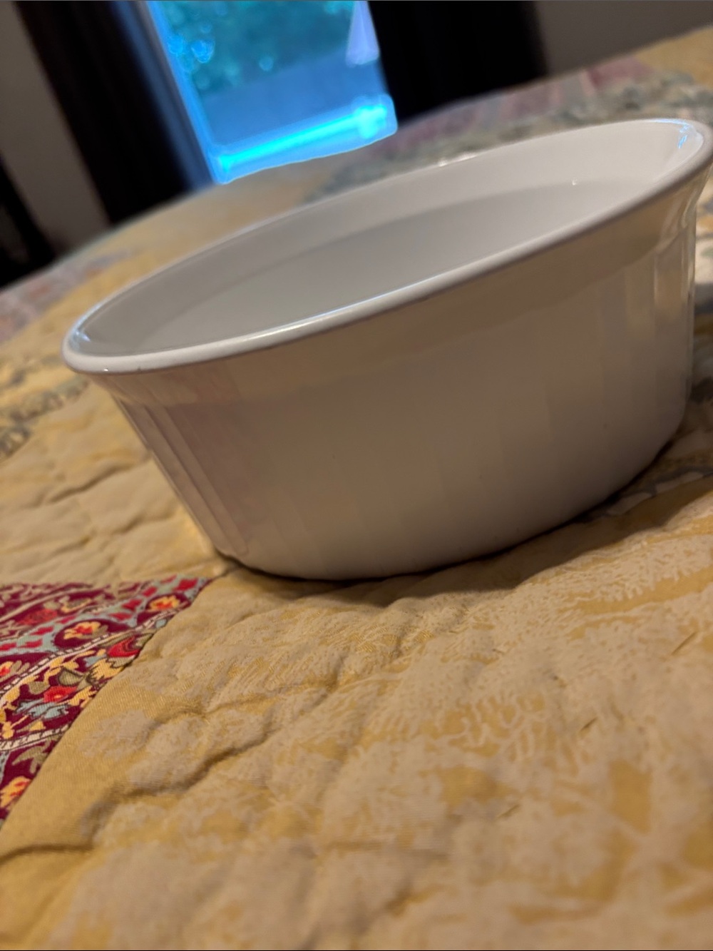 Corningware F-5-B French White 1.6 Liter White Round Ribbed Pan